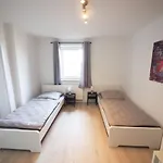 Have-a-nice-stay - - Monteursunterkunft - Einzelbetten - Gute Anbindung - Bettwaesche Seth