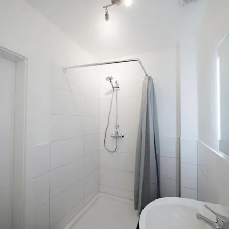 Have-a-nice-stay - - Monteursunterkunft - Einzelbetten - Gute Anbindung - Bettwaesche Lejlighed