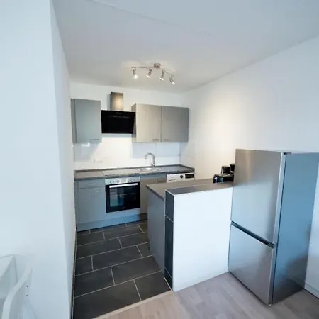 Have-a-nice-stay - - Monteursunterkunft - Einzelbetten - Gute Anbindung - Bettwaesche