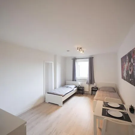 Have-a-nice-stay - - Monteursunterkunft - Einzelbetten - Gute Anbindung - Bettwaesche * Seth