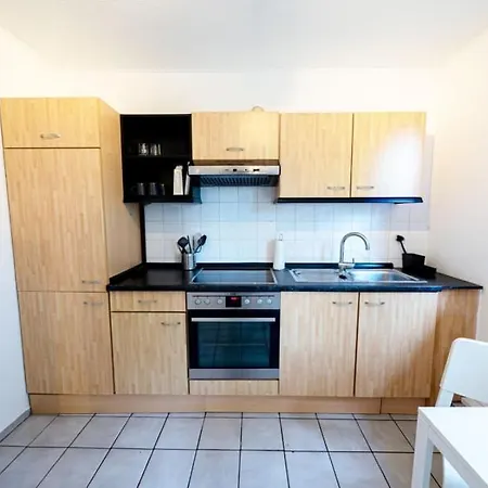 Have-a-nice-stay - - Monteursunterkunft - Einzelbetten - Gute Anbindung - Bettwaesche Lejlighed *