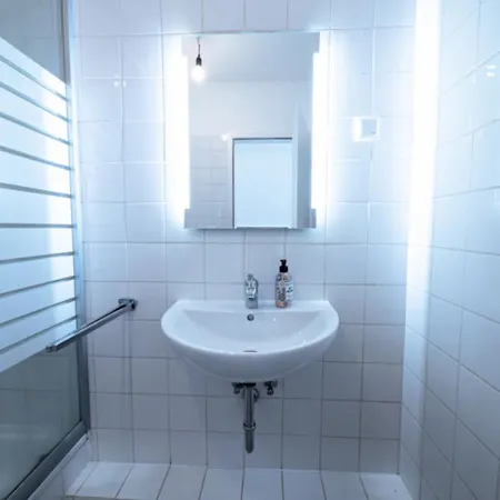 Have-a-nice-stay - - Monteursunterkunft - Einzelbetten - Gute Anbindung - Bettwaesche Apartment