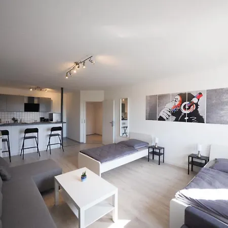 Have-a-nice-stay - - Monteursunterkunft - Einzelbetten - Gute Anbindung - Bettwaesche Apartment