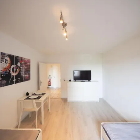 Have-a-nice-stay - - Monteursunterkunft - Einzelbetten - Gute Anbindung - Bettwaesche Apartment
