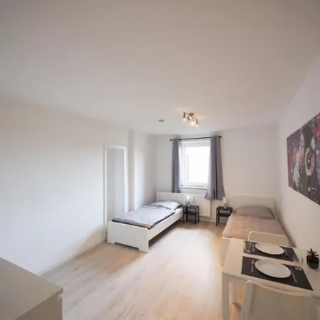 Apartment Have-a-nice-stay - - Monteursunterkunft - Einzelbetten - Gute Anbindung - Bettwaesche *