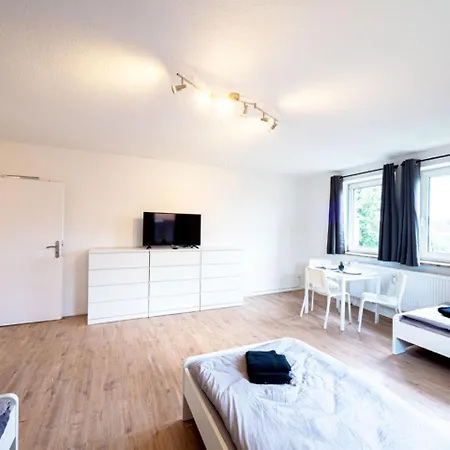 Apartment Have-a-nice-stay - - Monteursunterkunft - Einzelbetten - Gute Anbindung - Bettwaesche *
