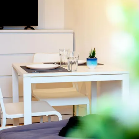 Have-a-nice-stay - - Monteursunterkunft - Einzelbetten - Gute Anbindung - Bettwaesche Apartment *