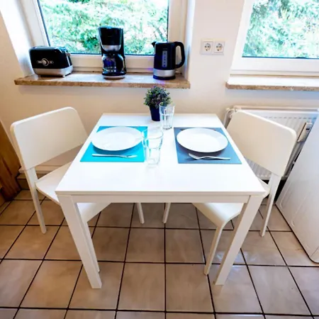Have-a-nice-stay - - Monteursunterkunft - Einzelbetten - Gute Anbindung - Bettwaesche Seth