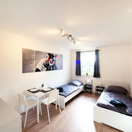 Have-a-nice-stay - - Monteursunterkunft - Einzelbetten - Gute Anbindung - Bettwaesche Seth