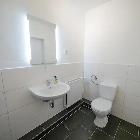 Have-a-nice-stay - - Monteursunterkunft - Einzelbetten - Gute Anbindung - Bettwaesche * Seth