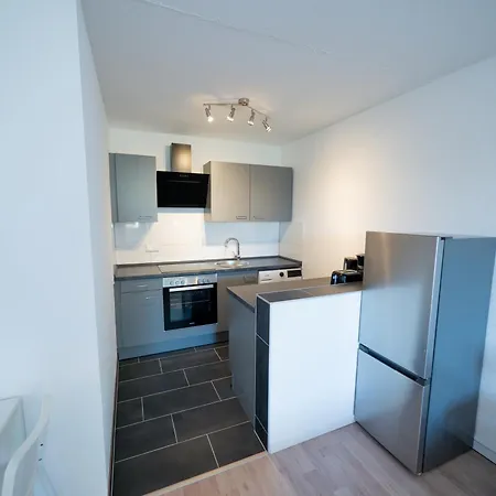 Apartment Have-a-nice-stay - - Monteursunterkunft - Einzelbetten - Gute Anbindung - Bettwaesche *